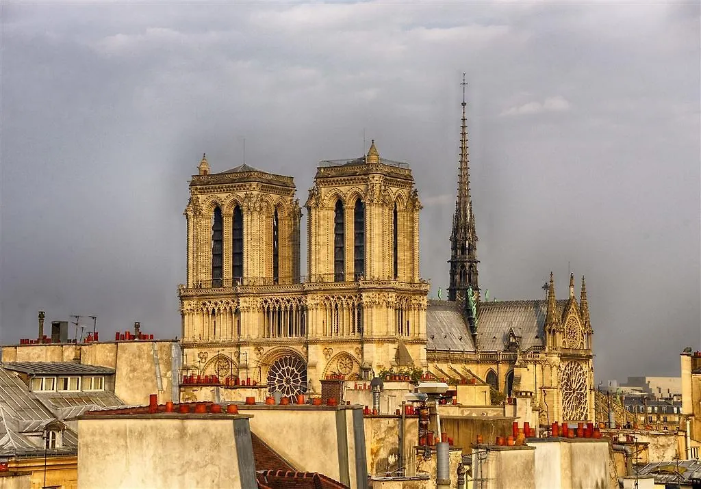 Apartment Notre Dame Flat